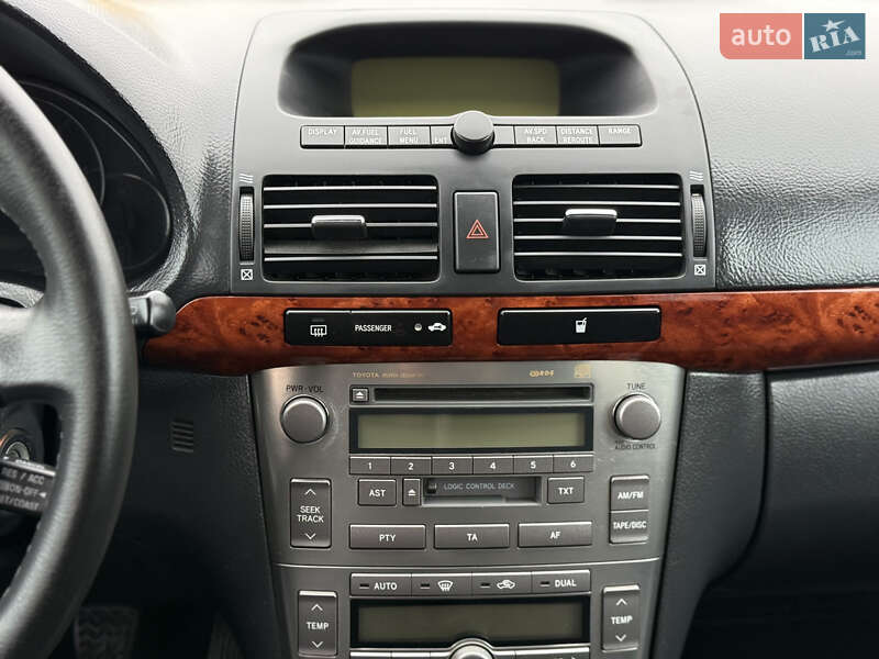 Универсал Toyota Avensis 2006 в Ровно