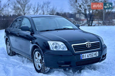 Седан Toyota Avensis 2004 в Сумах