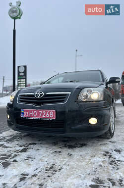Універсал Toyota Avensis 2008 в Луцьку
