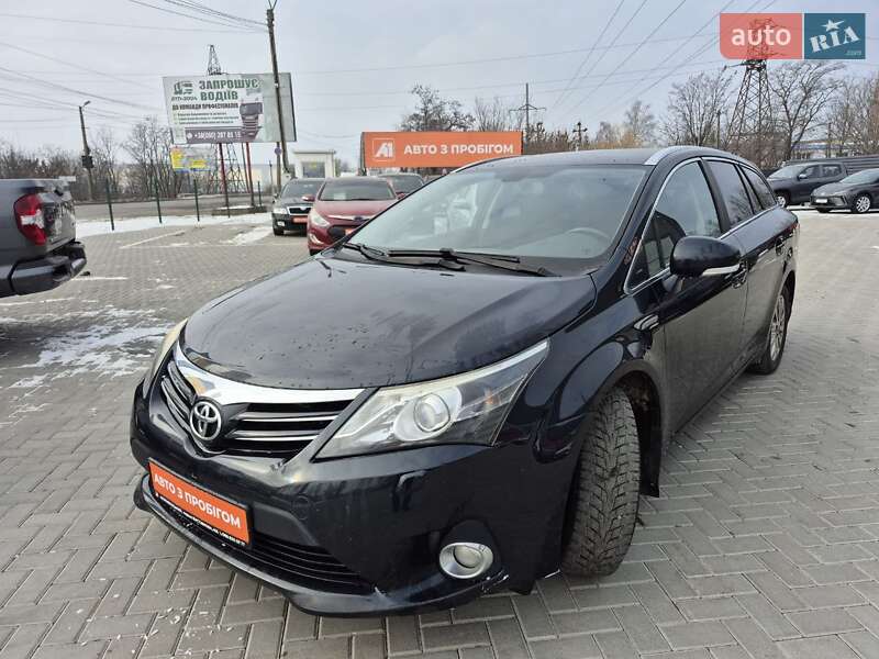 Toyota Avensis 2012