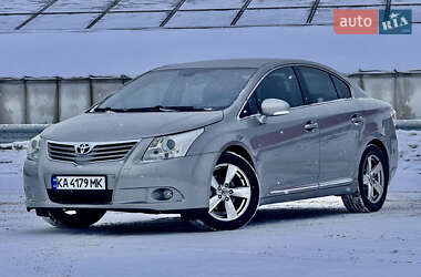 Седан Toyota Avensis 2011 в Киеве