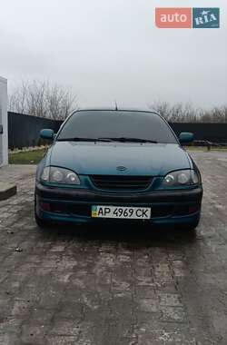 Лифтбек Toyota Avensis 1999 в Запорожье