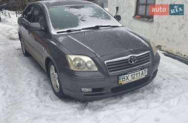 Ліфтбек Toyota Avensis 2005 в Красилові