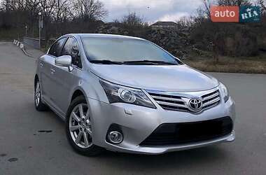 Седан Toyota Avensis 2011 в Пятихатках