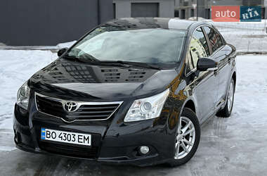 Седан Toyota Avensis 2011 в Ивано-Франковске