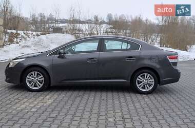 Седан Toyota Avensis 2009 в Тернополі