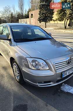Седан Toyota Avensis 2003 в Николаеве