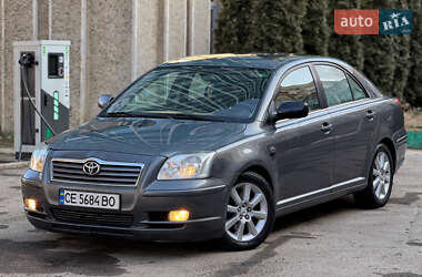 Седан Toyota Avensis 2003 в Чернівцях