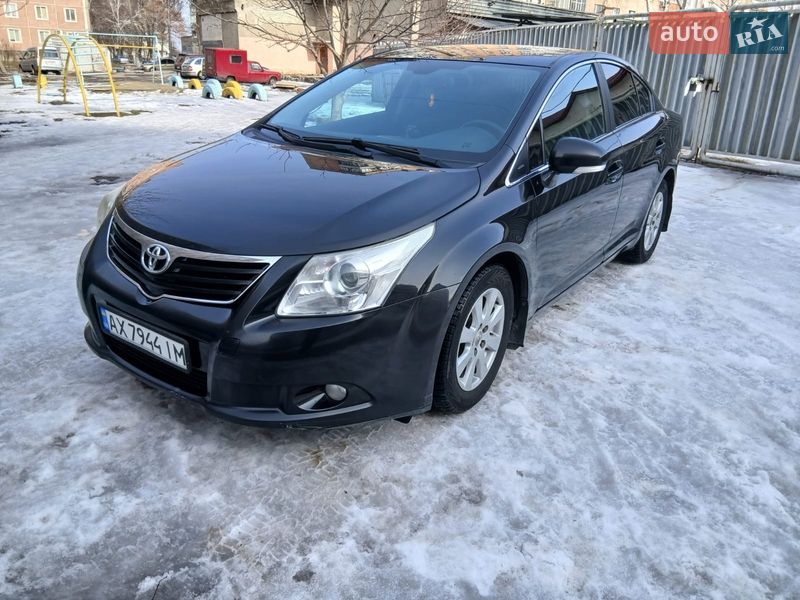 Toyota Avensis 2011