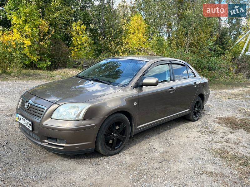 Toyota Avensis 2004