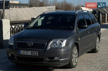 Універсал Toyota Avensis 2005 в Дніпрі