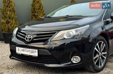 Седан Toyota Avensis 2013 в Одессе