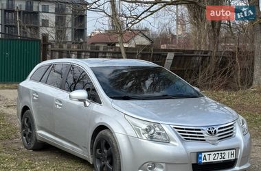 Универсал Toyota Avensis 2011 в Черновцах