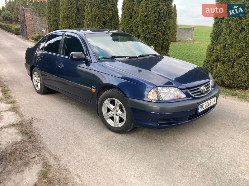 Toyota Avensis 2001