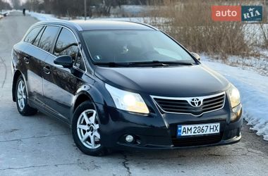 Универсал Toyota Avensis 2010 в Звягеле