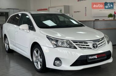 Універсал Toyota Avensis 2015 в Києві