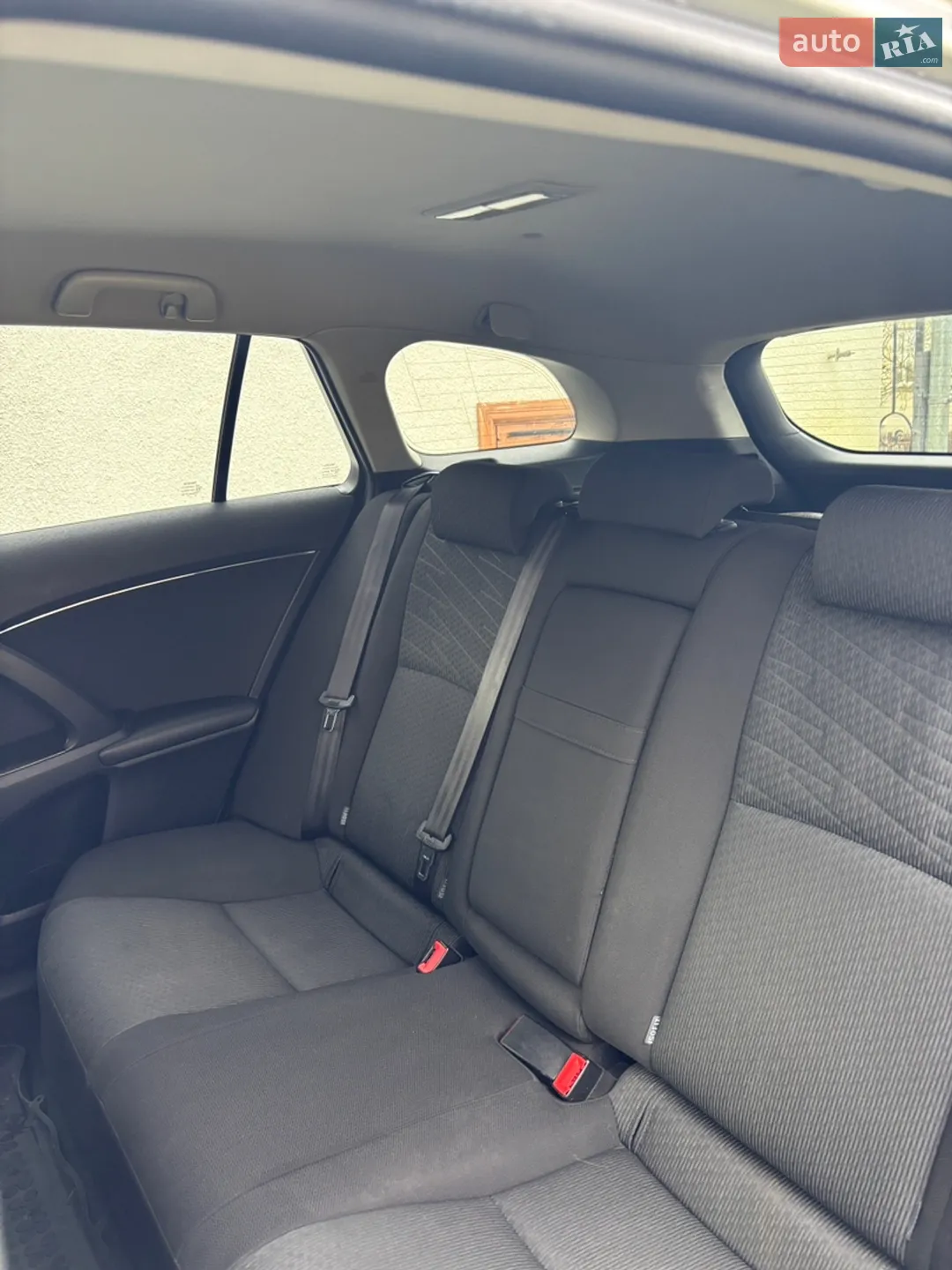 2010 Toyota Avensis - мініатюра 15