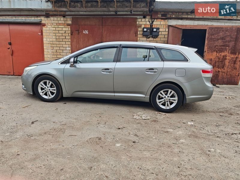 Универсал Toyota Avensis 2011 в Киеве