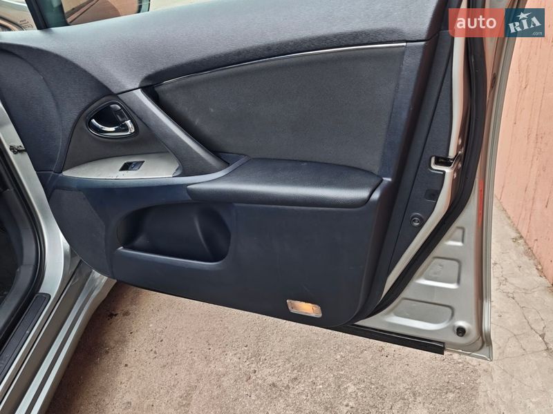 Универсал Toyota Avensis 2011 в Киеве