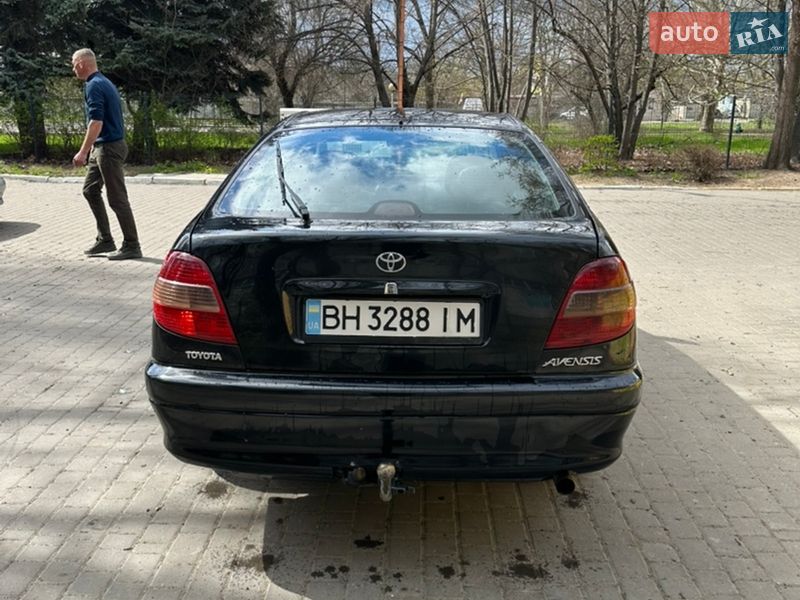 Лифтбек Toyota Avensis 2002 в Одессе