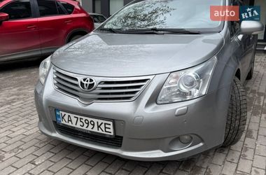 Універсал Toyota Avensis 2011 в Києві