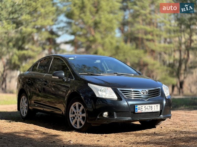 Toyota Avensis 2011