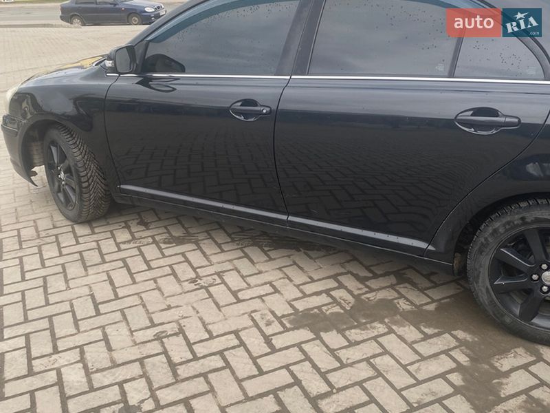 Седан Toyota Avensis 2006 в Чечельнике