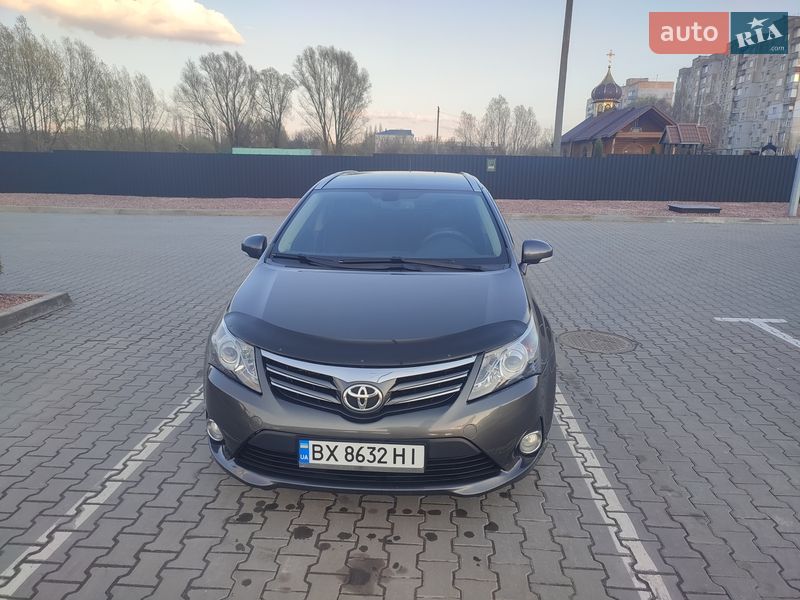 Toyota Avensis 2013