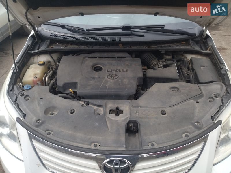 Универсал Toyota Avensis 2011 в Тернополе