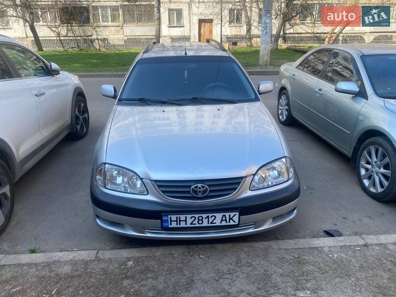 Toyota Avensis 2001
