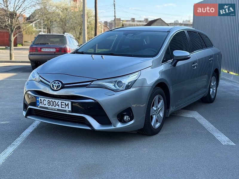Toyota Avensis 2016