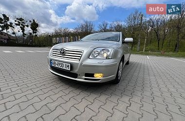 Ліфтбек Toyota Avensis 2004 в Вінниці