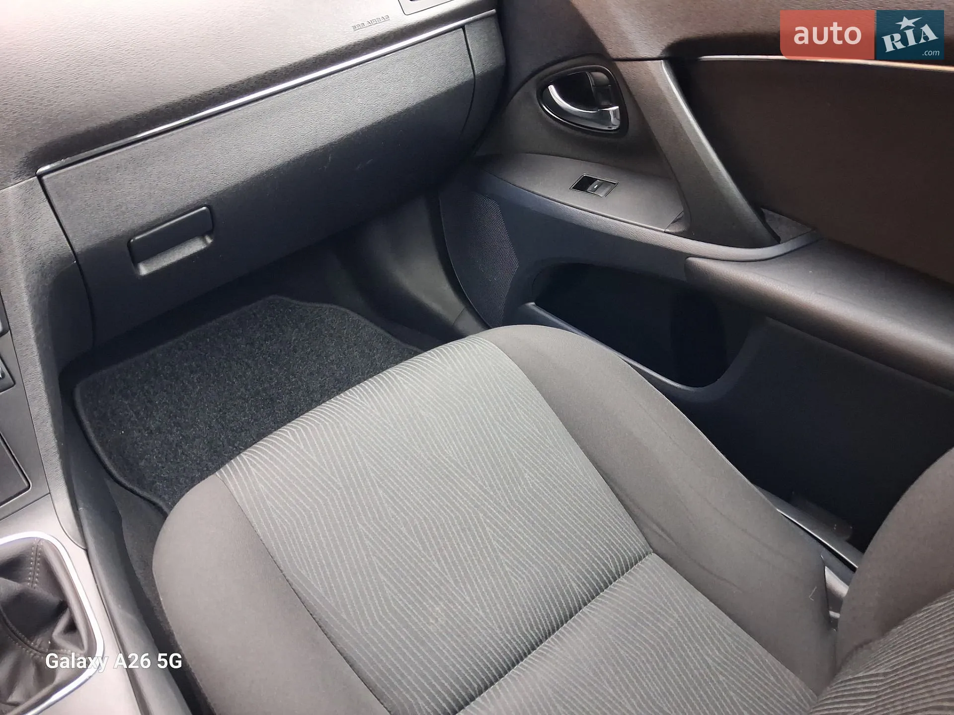 2011 Toyota Avensis - мініатюра 13