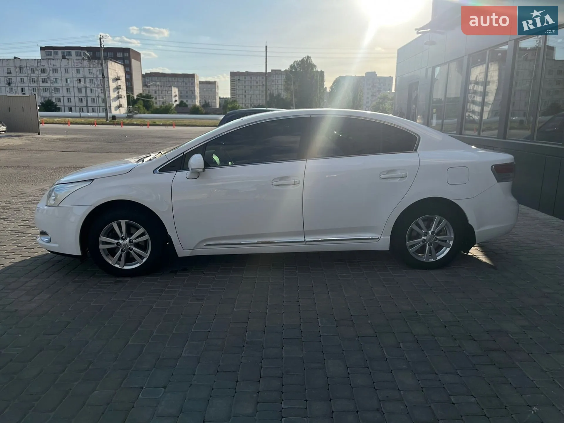 2011 Toyota Avensis - мініатюра 15