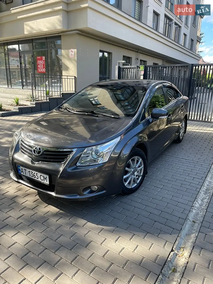 2010 Toyota Avensis - мініатюра 11