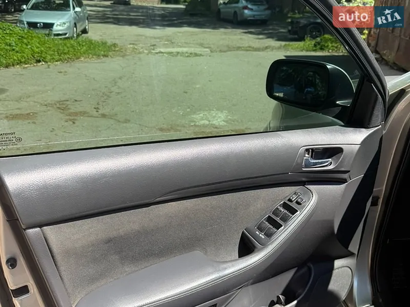 Toyota Avensis 2003 VIN SB1BR56LX0E026836 фото оголошення 13 з 42