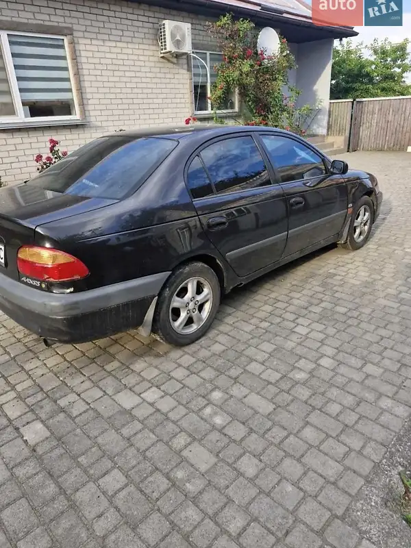 Toyota Avensis 2001 VIN SB153BBN00E003363 фото оголошення 2 з 41
