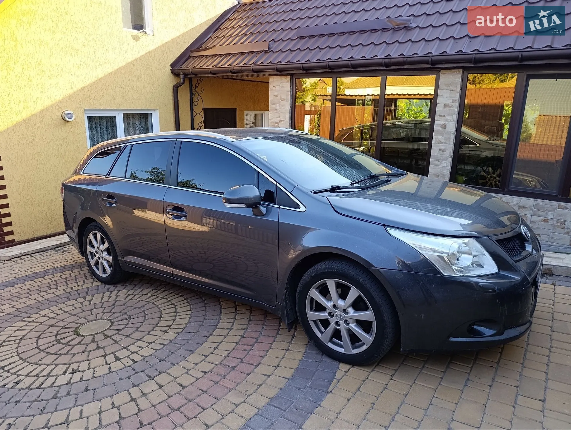 2010 Toyota Avensis - мініатюра 4