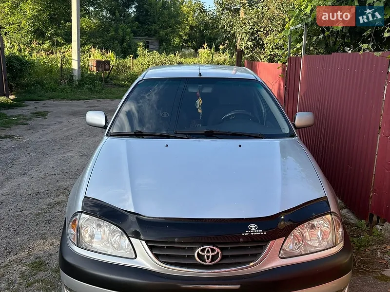 Toyota Avensis 2000