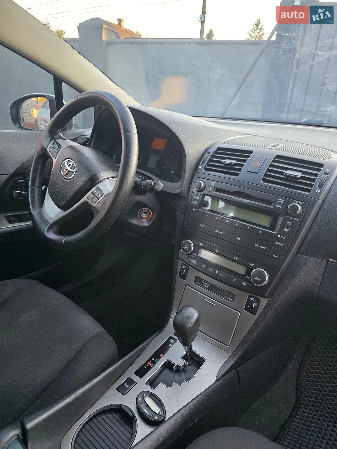 2010 Toyota Avensis - мініатюра 21