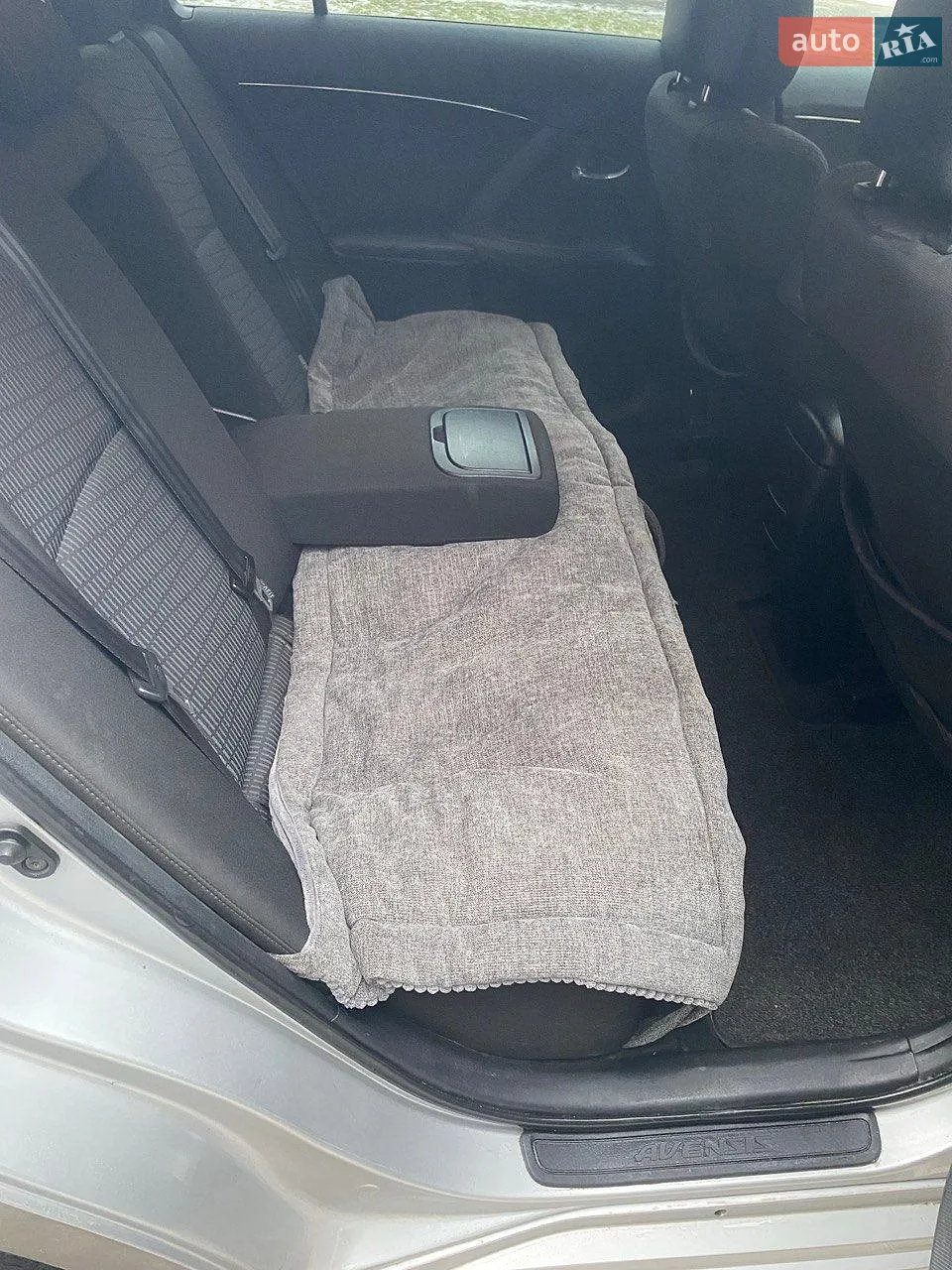 2010 Toyota Avensis - мініатюра 13