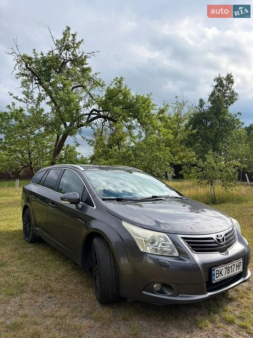 2010 Toyota Avensis - мініатюра 2
