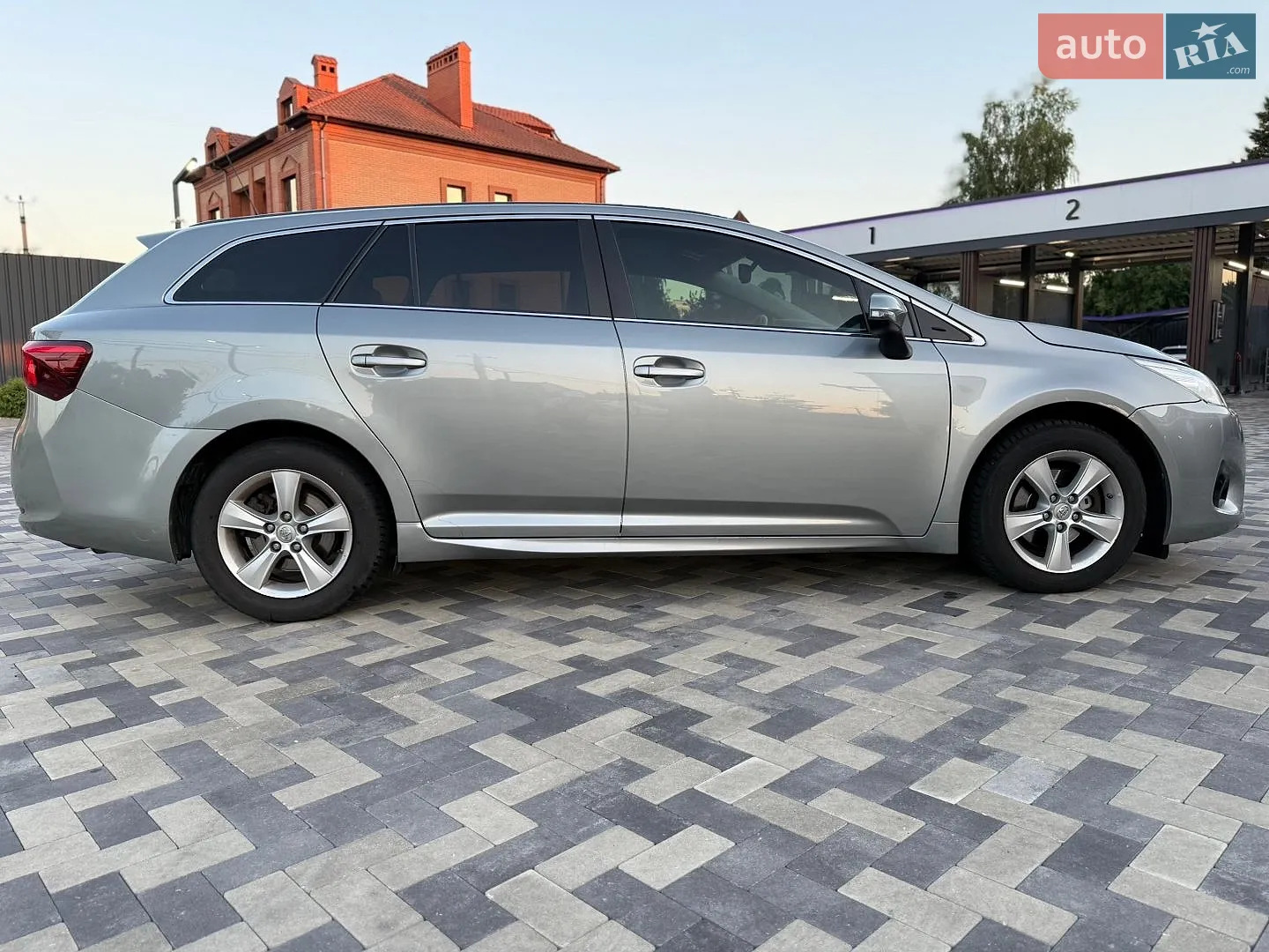 2016 Toyota Avensis - мініатюра 15