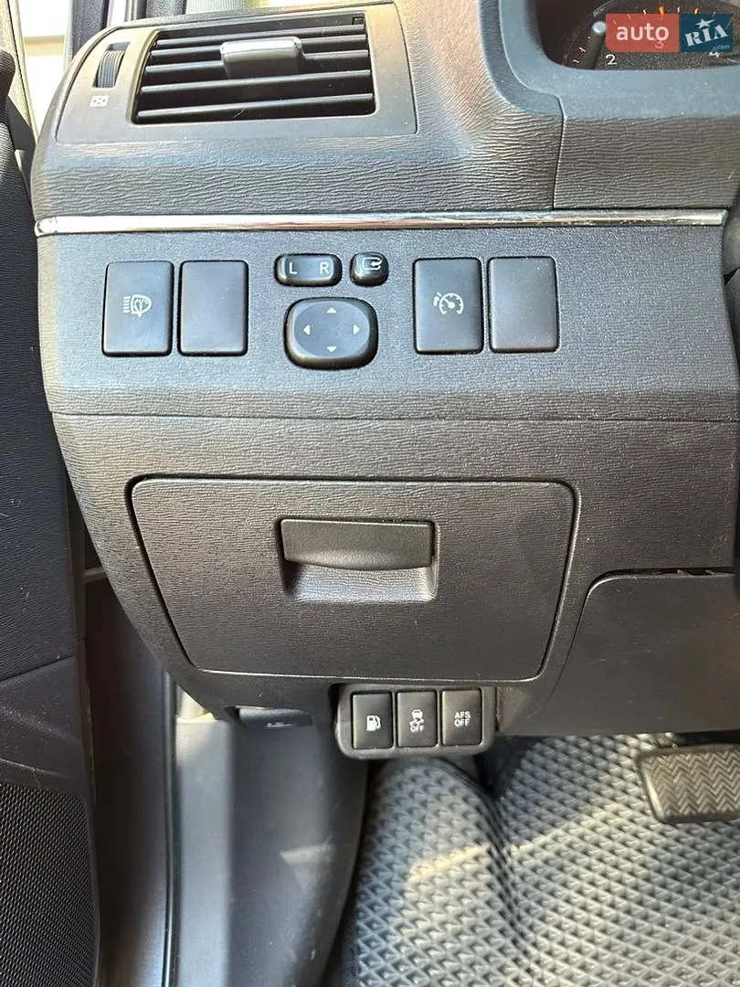 2011 Toyota Avensis - мініатюра 24