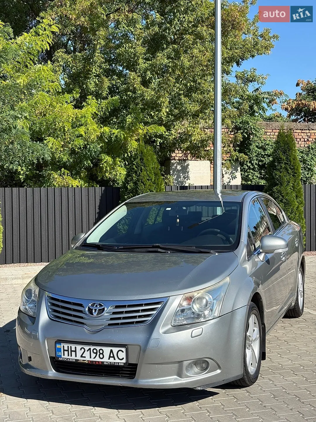 2010 Toyota Avensis - мініатюра 2