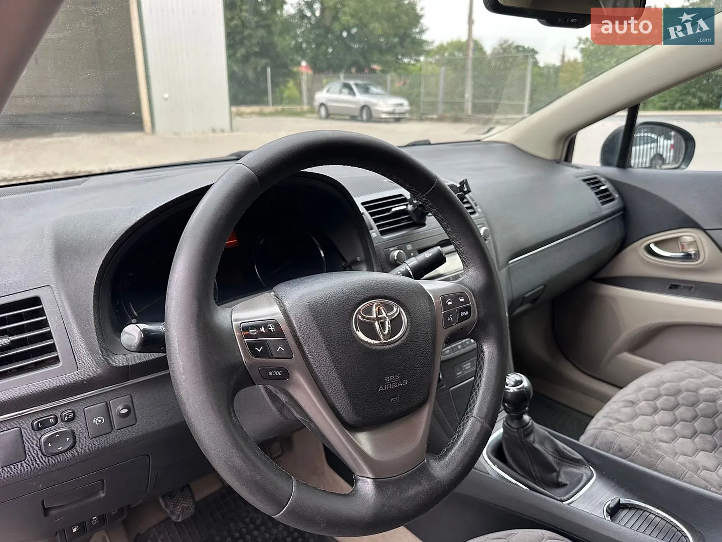 2011 Toyota Avensis - мініатюра 15