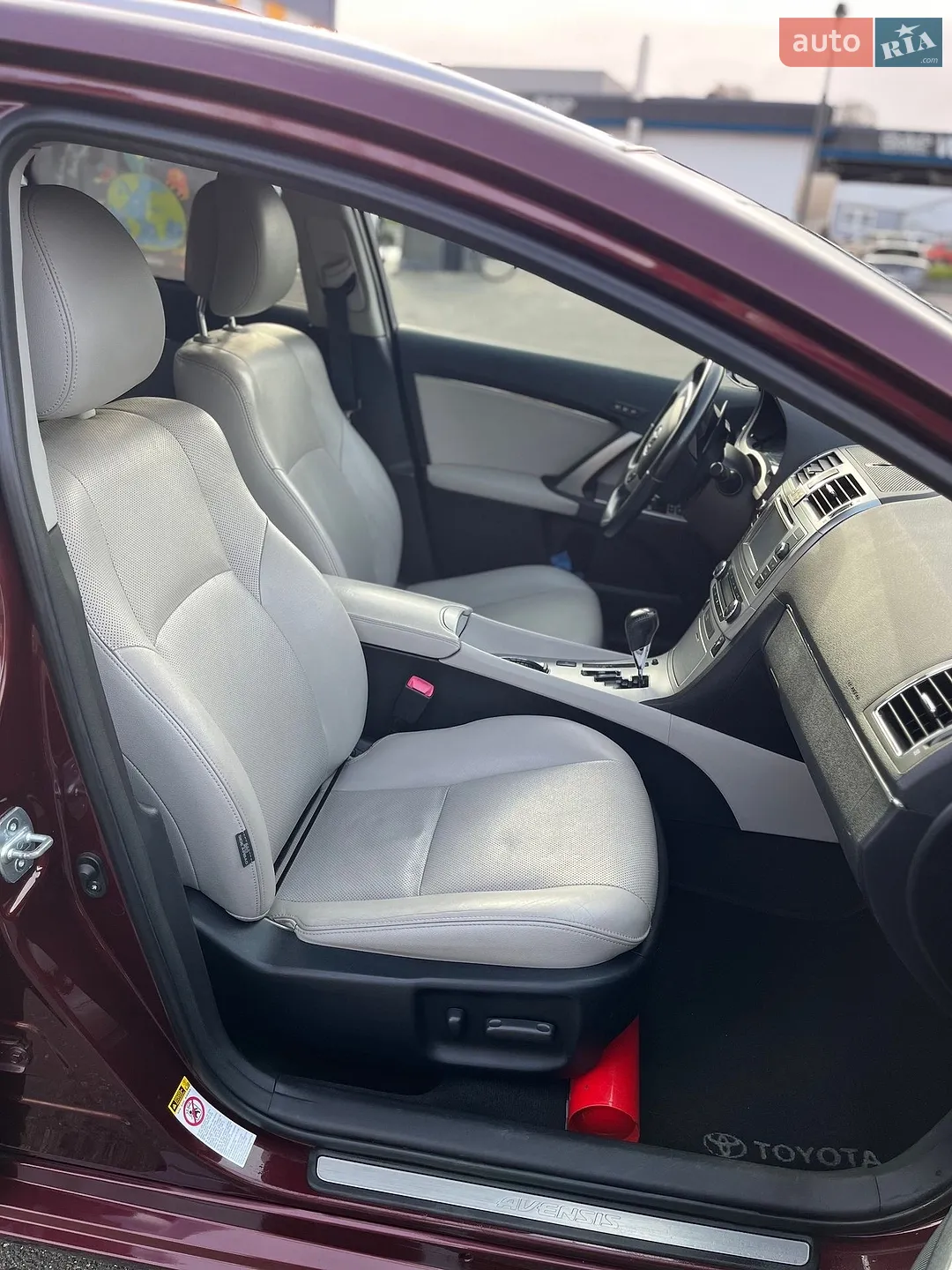 2012 Toyota Avensis - мініатюра 7