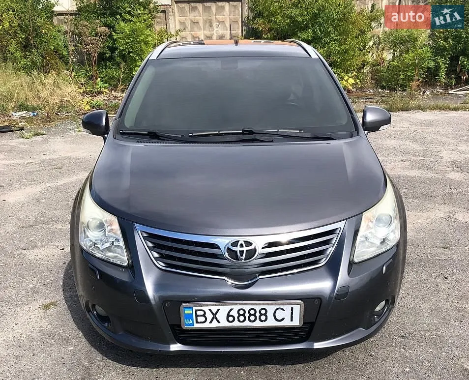 2010 Toyota Avensis - фото 1