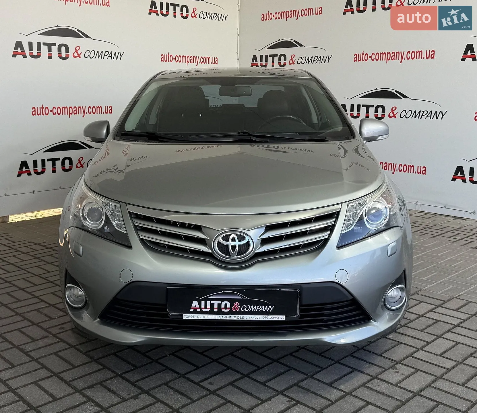 2012 Toyota Avensis - мініатюра 2