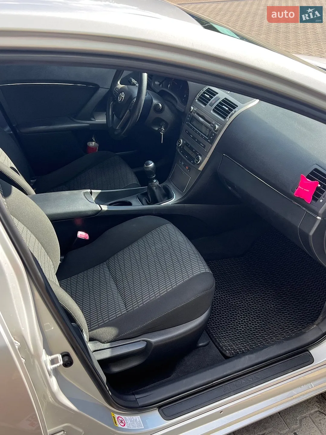 2011 Toyota Avensis - мініатюра 7